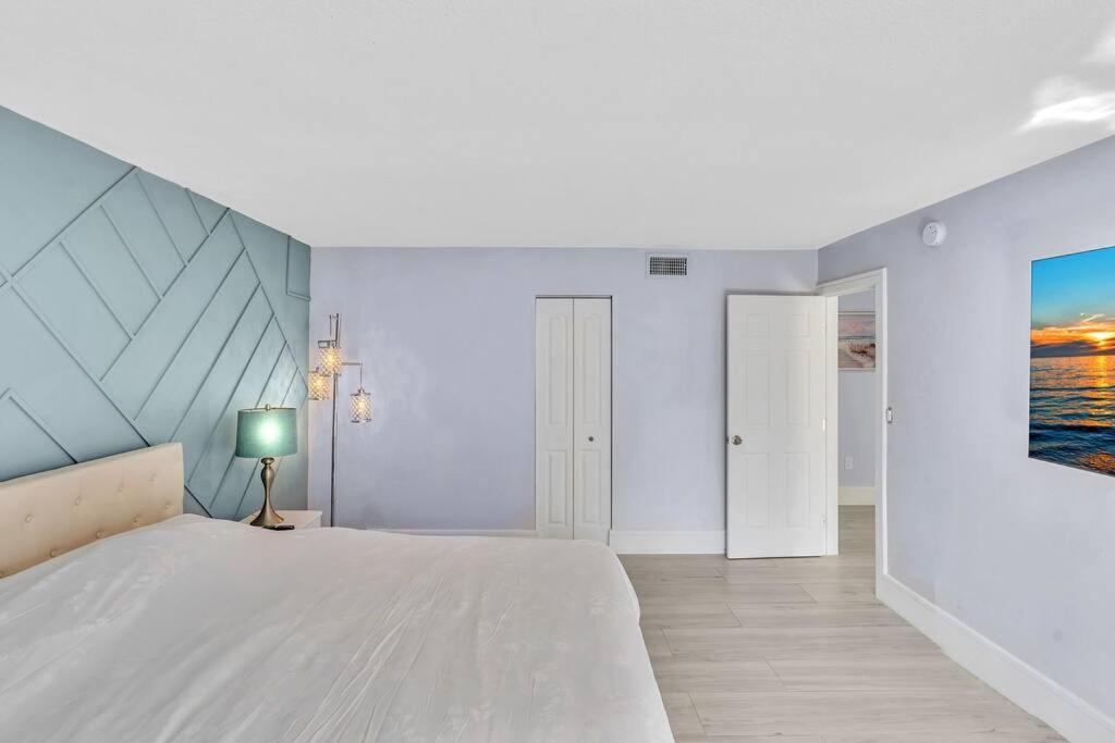 One Bedroom Steps Away From The Beach! Sunny Isles Beach Zewnętrze zdjęcie