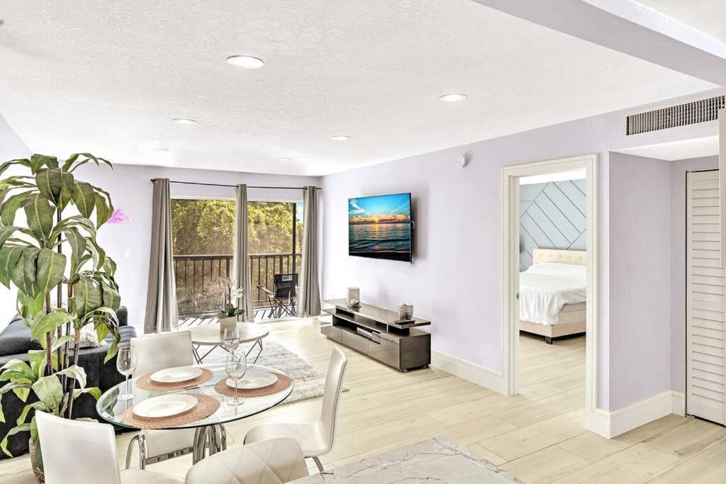 One Bedroom Steps Away From The Beach! Sunny Isles Beach Zewnętrze zdjęcie