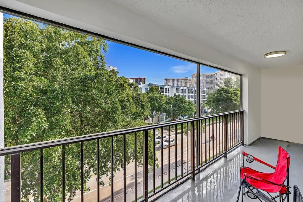 One Bedroom Steps Away From The Beach! Sunny Isles Beach Zewnętrze zdjęcie