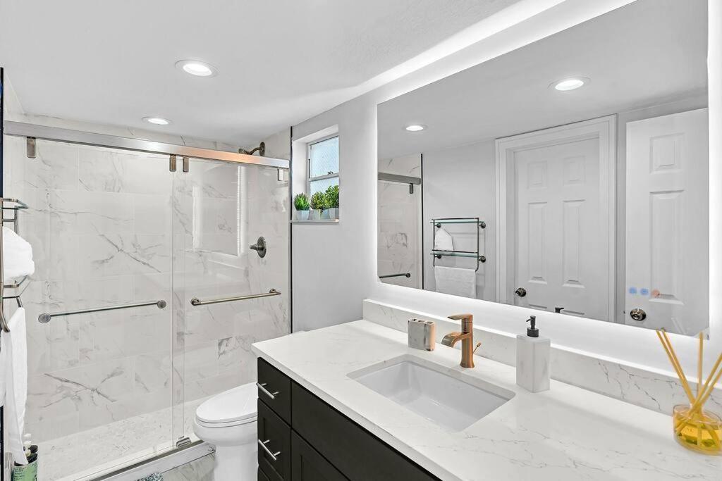 One Bedroom Steps Away From The Beach! Sunny Isles Beach Zewnętrze zdjęcie